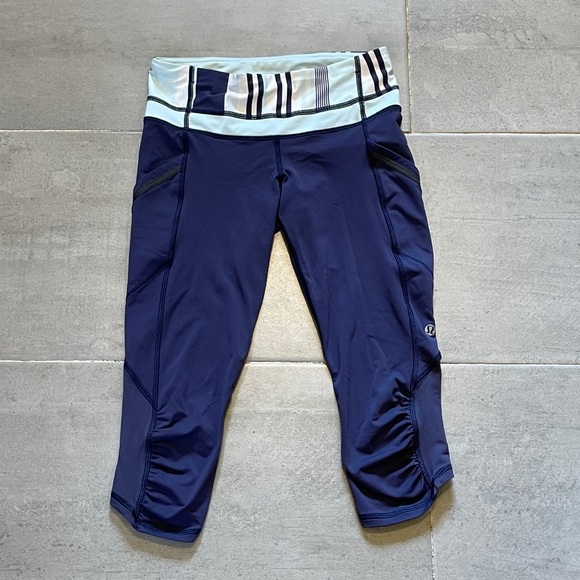 Lululemon Run: A Marathon Crop II in Cadet Blue - Picture 3 of 7
